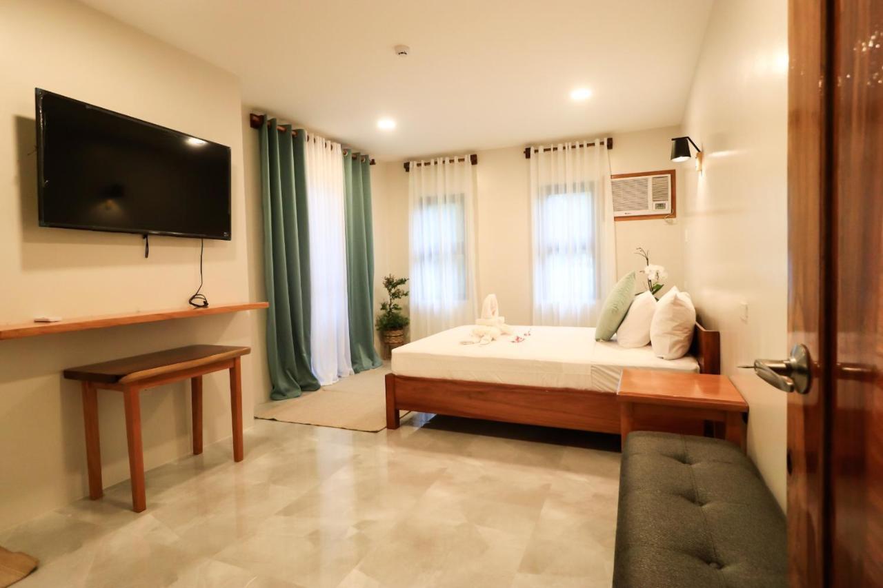 Josefina's Tourist Hotel *
